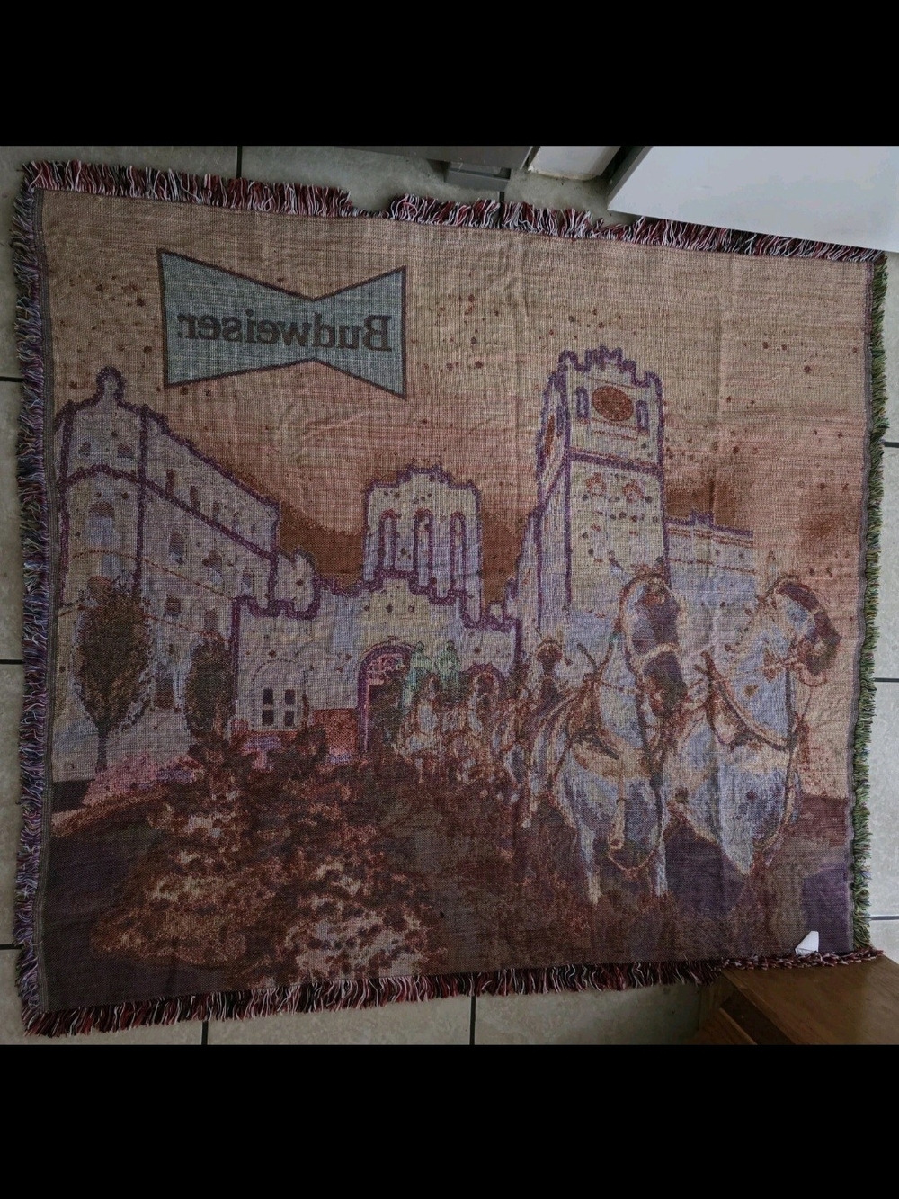 Budweiser Clydesdales Woven Tapestry Throw Blanket – Clydesdale Holiday Brewery - Picture 4 of 4